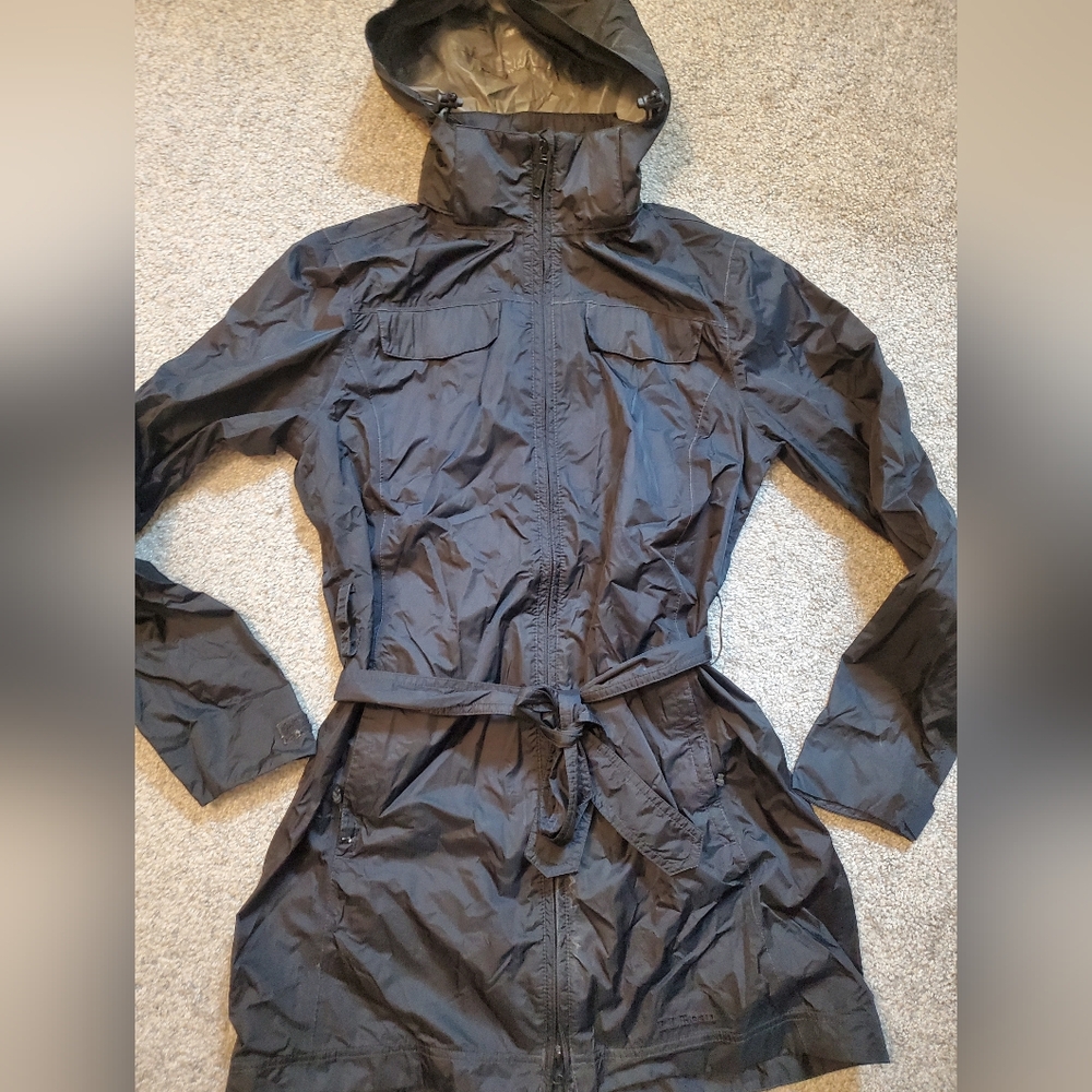 LL Bean Women's Rain Jacket w/ Belt  size XS - Picture 5 of 10